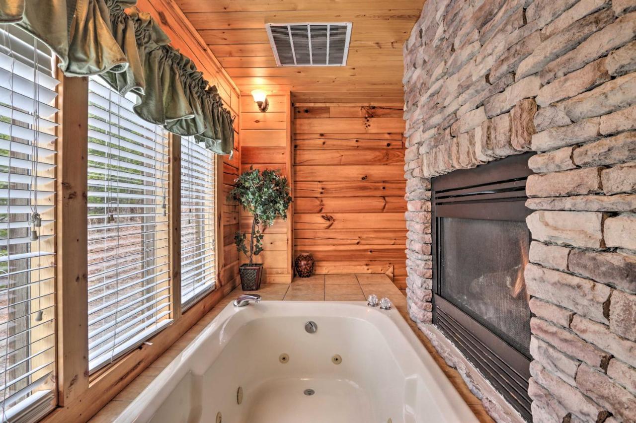 Pigeon Forge Cabin With Games, 1 Mi To Parkway! Buitenkant foto